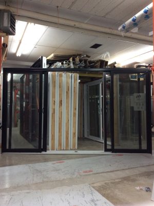 1239PP Porte patio PVC 12´ Noire 139 1/4x81 ouv. Droite