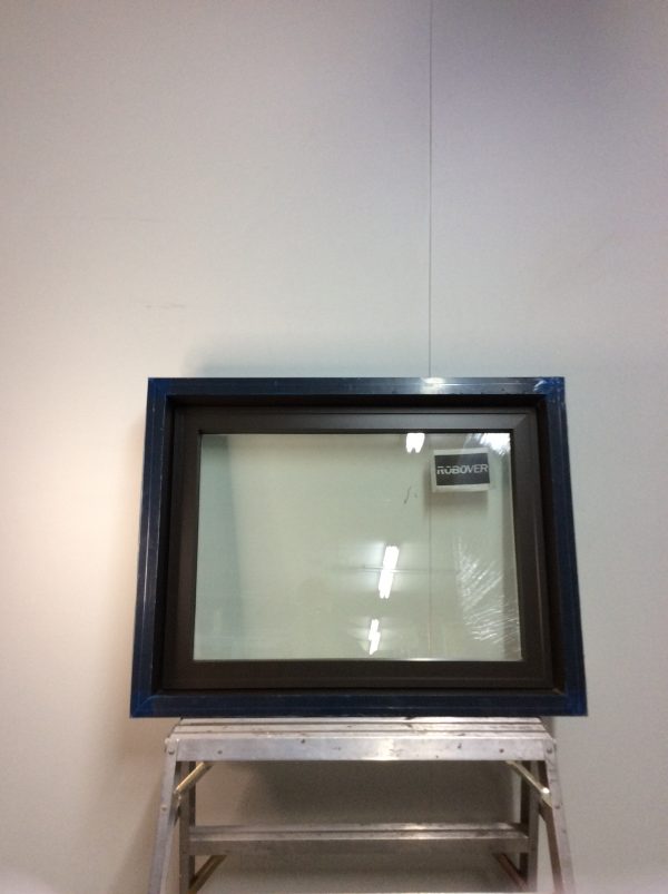 10429FP Fenêtre Fixe PVC Brun Commercial 37 1/2 x 29