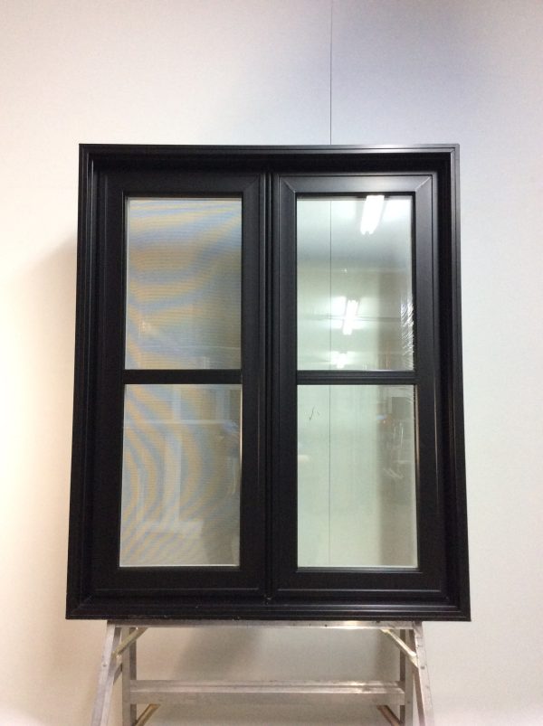 10435BP Fenêtre Battant PVC Noir 2 sect 1 ouvr 37 x 45