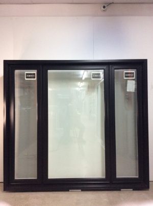 10447BP Fenêtre Battant PVC Noir 3 sect 2 ouvr 74 x 66