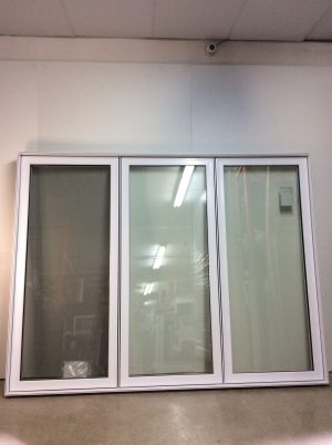 10448BP Fenêtre Battant PVC Blanc 3 sect 1 ouvr 88 1/2 x 67 1/2