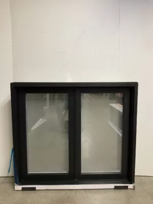 10556BP Fenêtre Battant PVC Noir 2 sect 2 ouvr 50 3/4 x 44 3/4