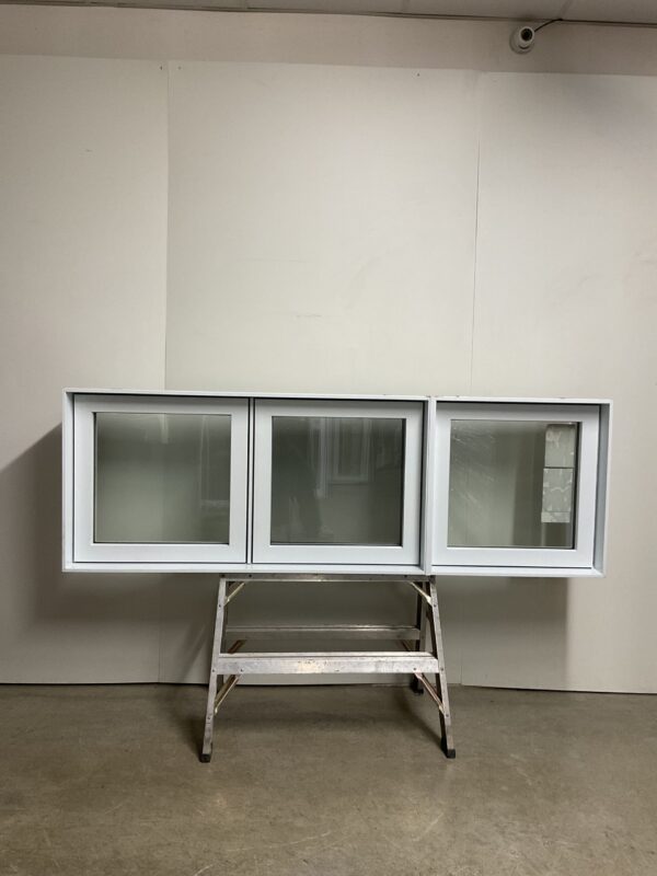 10506BP Fenêtre Coulissante Egress PVC Blanc 72 1/4 x 24