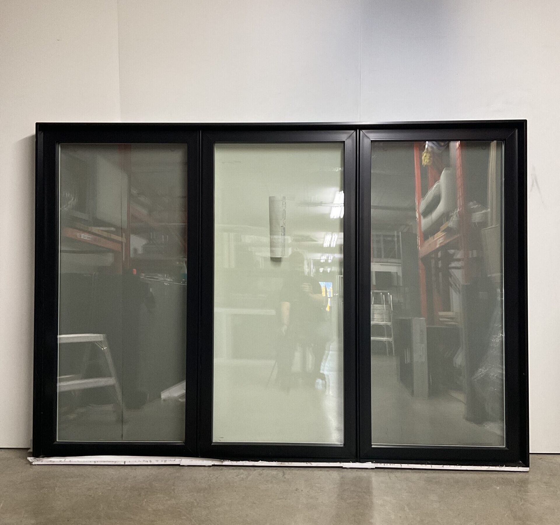 10659BP Fenêtre Battant PVC Noir 3 sect 2 ouvr 81 3/4 x 65 1/4
